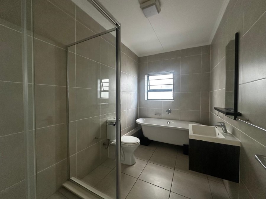To Let 3 Bedroom Property for Rent in Sandown Western Cape